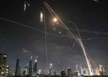 Irán lanza misiles contra base de EE.UU. en Qatar y crece la tensión en Medio Oriente