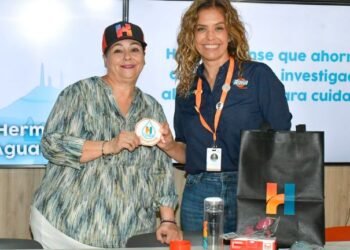 Premian en Hermosillo a ciudadana que reutiliza agua de lavadora para cuidar el planeta