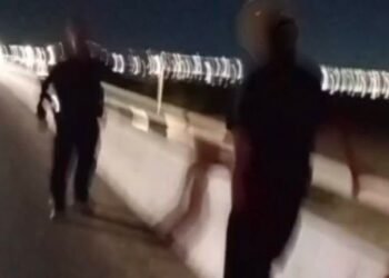 Policías de Hermosillo salvan a joven que intentaba lanzarse de un puente