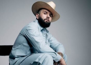 Carín León recibe cinco nominaciones en los Premios Juventud 2025, incluida “Artista del Año”