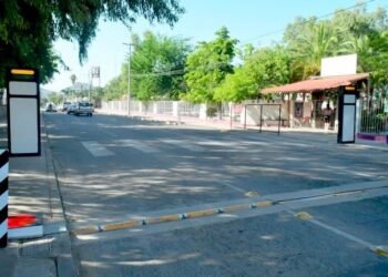 Opera de forma efectiva tope inteligente en calle Heriberto Aja para mejorar la seguridad vial