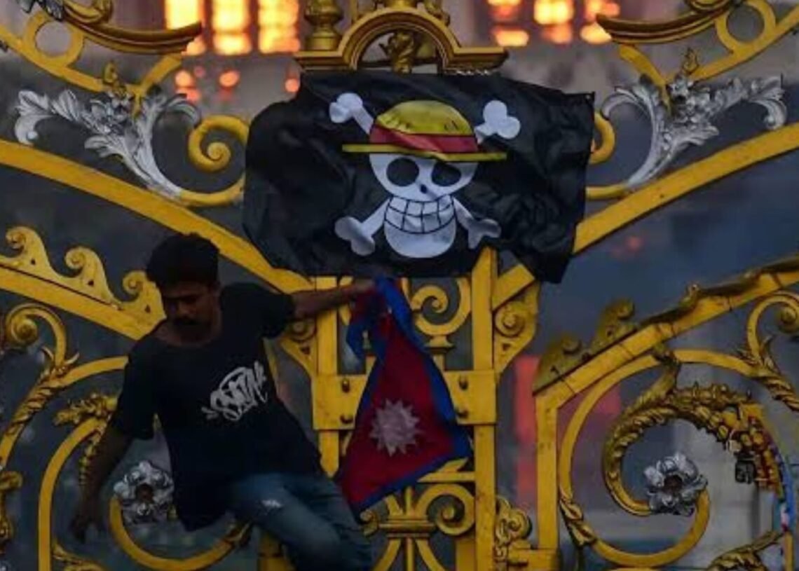 Sombreros de Paja en Nepal e Indonesia: la bandera de One Piece como símbolo juvenil de resistencia