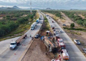 Autobús de Tufesa vuelca en la Guaymas-Hermosillo; mueren siete personas, entre ellas dos niños