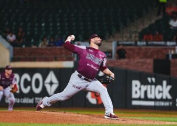 Tomateros blanquean a Naranjeros 6-0 y dominan el arranque de la serie en Hermosillo Tomateros blanquean a Naranjeros 6-0 y dominan el arranque de la serie en Hermosillo