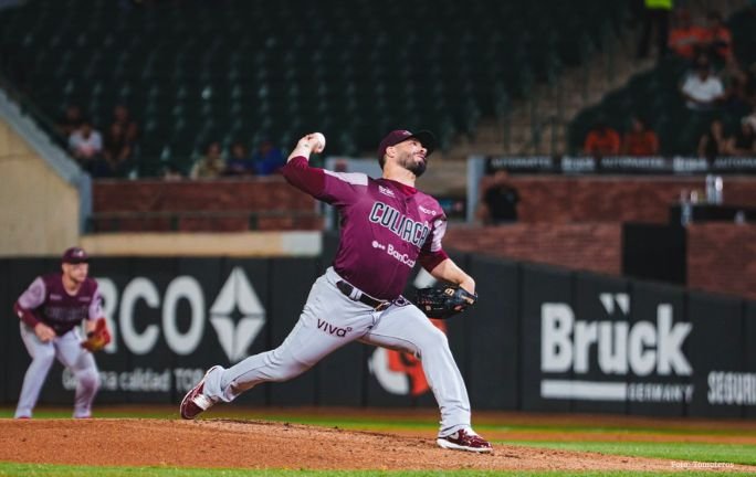 Tomateros blanquean a Naranjeros 6-0 y dominan el arranque de la serie en Hermosillo Tomateros blanquean a Naranjeros 6-0 y dominan el arranque de la serie en Hermosillo