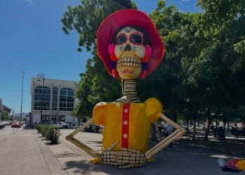 Ayuntamiento garantiza seguridad y orden en panteones por Día de Muertos