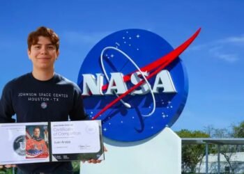 Estudiante sonorense llega a la NASA y logra que su proyecto sea elegido para probarse en el espacio