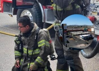 Evacúan plaza comercial por inicio de incendio en restaurante