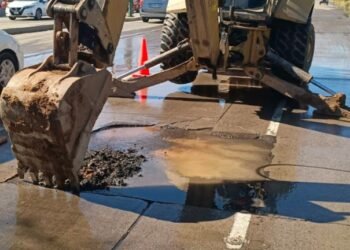 Reparación de tubería provoca corte temporal de agua en varias colonias de Hermosillo