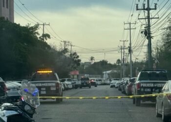 Ejecutan ataque directo en estacionamiento del Centro de Gobierno