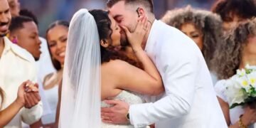 Pareja se casa en vivo durante el show de medio tiempo de Bad Bunny en el Super Bowl