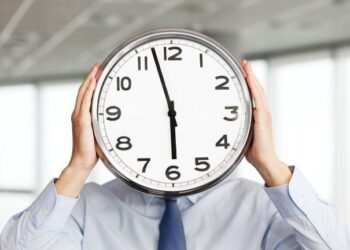 Senado aprueba jornada de 40 horas, pero mantiene un solo día de descanso