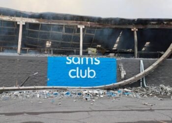 Incendio en Sam’s Club reaviva llamado a inspecciones equitativas en Hermosillo
