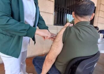 Habilitan múltiples centros de vacunación gratuitos en Hermosillo