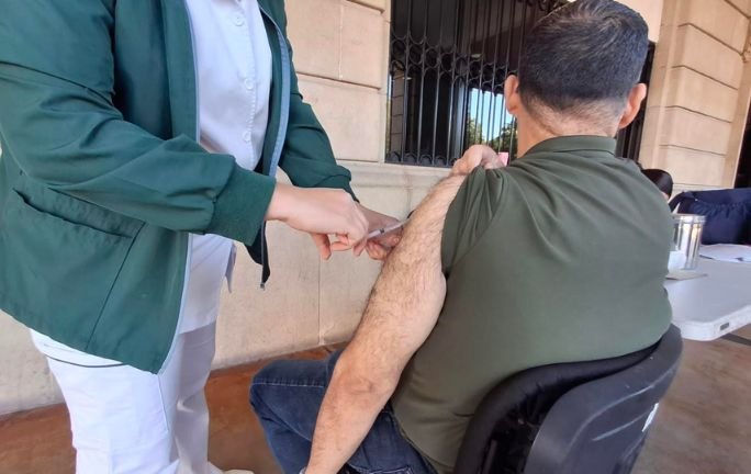 Habilitan múltiples centros de vacunación gratuitos en Hermosillo Habilitan múltiples centros de vacunación gratuitos en Hermosillo