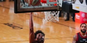 Rayos de Hermosillo derrota a Toros Laguna y le quita el invicto en la Arena Sonora