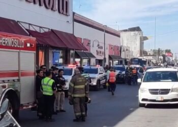 Explosión en transformador provoca movilización de bomberos en el centro