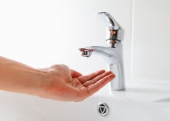 Reparación de tubería provoca variaciones en servicio de agua al poniente de Hermosillo