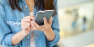 Usuarios buscan frenar registro obligatorio de líneas telefónicas
