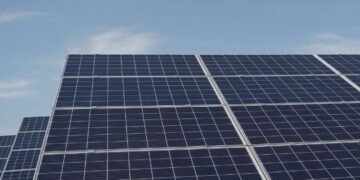 Lanzan programa de paneles solares gratuitos para hogares en Hermosillo