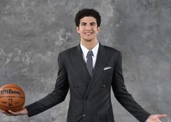 Karim López: 9 curiosidades del mexicano que está haciendo historia en la NBA Karim López: 9 curiosidades del mexicano que está haciendo historia en la NBA