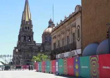 Comerciantes denuncian afectaciones por vallas del Mundial 2026 en Guadalajara
