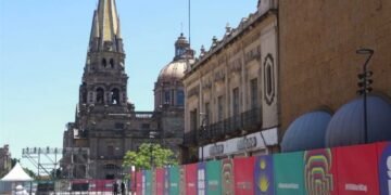 Comerciantes denuncian afectaciones por vallas del Mundial 2026 en Guadalajara