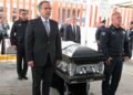 Entre aplausos y guardias de honor, despiden a agente de la Policía Municipal