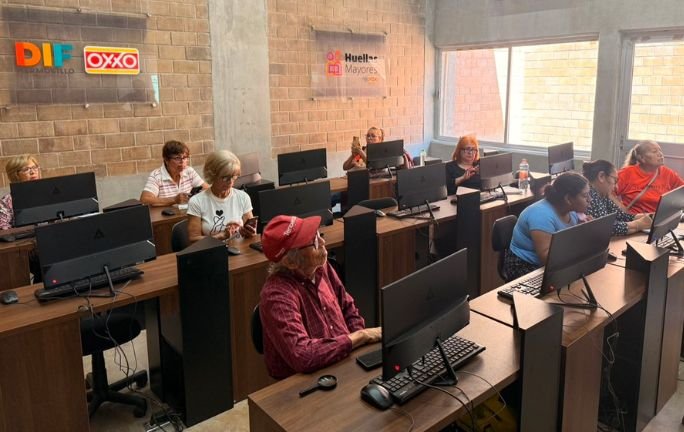 Ofrecen cursos gratuitos de tecnología y emprendimiento para mayores de 55 años Ofrecen cursos gratuitos de tecnología y emprendimiento para mayores de 55 años