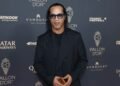 Ronaldinho sorprende al debutar como cantante