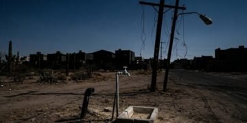 COLONIAS DEL SUR CUMPLEN MÁS DE 15 HORAS SIN LUZ POR FALLA EN SUBESTACIÓN DE CFE