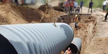 Agua de Hermosillo avanza en la rehabilitación del colector sanitario en el Bulevar Quintero Arce