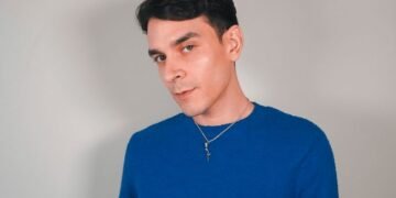 Andrés Johnson descubre deuda de 40 mil pesos por presunto robo de identidad