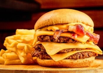 ¿Una hamburguesa triple puede arruinar una primera cita?