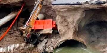 Inician reparación de colector colapsado en el bulevar Carlos Quintero Arce