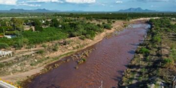 Autoridades mantienen vigilancia tras la creciente del río San Miguel