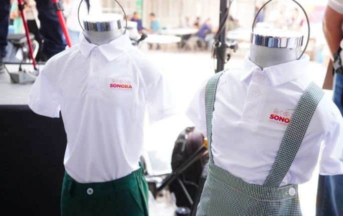 Anuncian nuevas fechas para la entrega de uniformes escolares en Hermosillo y Cajeme Anuncian nuevas fechas para la entrega de uniformes escolares en Hermosillo y Cajeme
