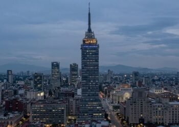 ¿Y SI SÍ?: La Torre Latinoamericana enciende la ilusión mundialista y se vuelve viral
