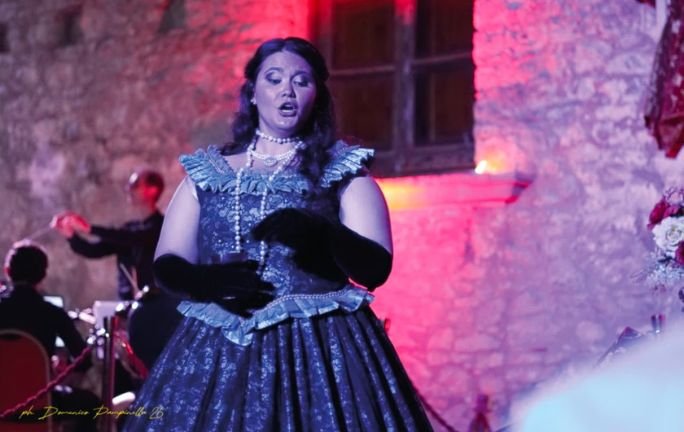 Sonora brilla en Italia con la voz de María Li Ferrales Sonora brilla en Italia con la voz de María Li Ferrales