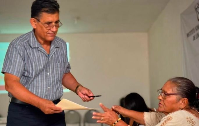 Adultos mayores reciben consejos para cuidar mejor su pensión Adultos mayores reciben consejos para cuidar mejor su pensión