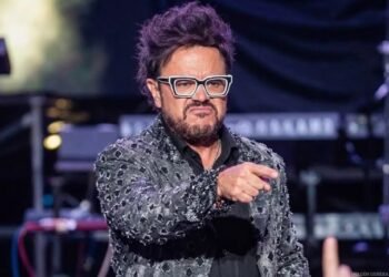 ¡ARDE EN EL ESCENARIO! Aleks Syntek enfurece en pleno Grito y la agarra contra su propio público