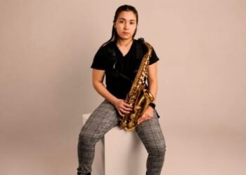¡Sonora suena en Suiza! Saxofonista lleva su música al mundo