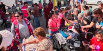 DIF lleva servicios gratuitos a familias de Caborca y Puerto Peñasco