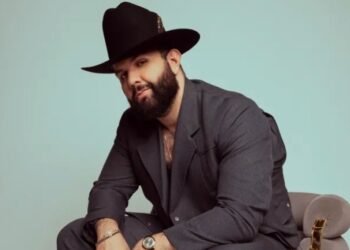 ¡Carín León va por doble nominación en los Latin Grammy 2026!