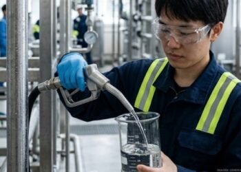 ¿Gasolina hecha con agua y aire? El ambicioso plan de Japón con los e-fuels ¿Gasolina hecha con agua y aire? El ambicioso plan de Japón con los e-fuels