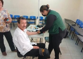 Llevan servicios médicos y apoyos gratuitos a comunidades rurales