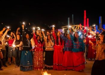 El desierto se llena de magia con la ceremonia del Año Nuevo Seri