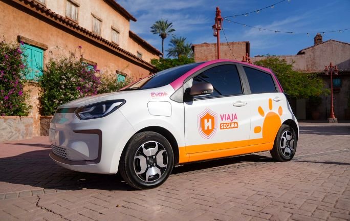 ¡Se pone en marcha “Viaja Segura”! Mujeres conducirán 20 taxis eléctrico ¡Se pone en marcha “Viaja Segura”! Mujeres conducirán 20 taxis eléctrico