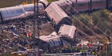 TRAGEDIA EN ESPAÑA: CHOQUE DE TRENES DE ALTA VELOCIDAD DEJA AL MENOS 68 MUERTOS EN TOLEDO
