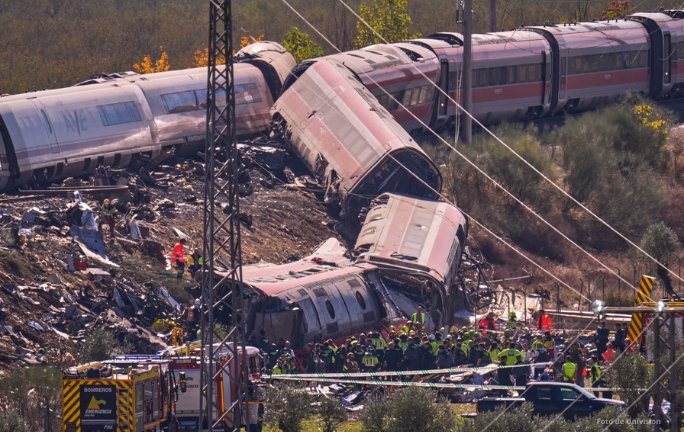 TRAGEDIA EN ESPAÑA: CHOQUE DE TRENES DE ALTA VELOCIDAD DEJA AL MENOS 68 MUERTOS EN TOLEDO TRAGEDIA EN ESPAÑA: CHOQUE DE TRENES DE ALTA VELOCIDAD DEJA AL MENOS 68 MUERTOS EN TOLEDO